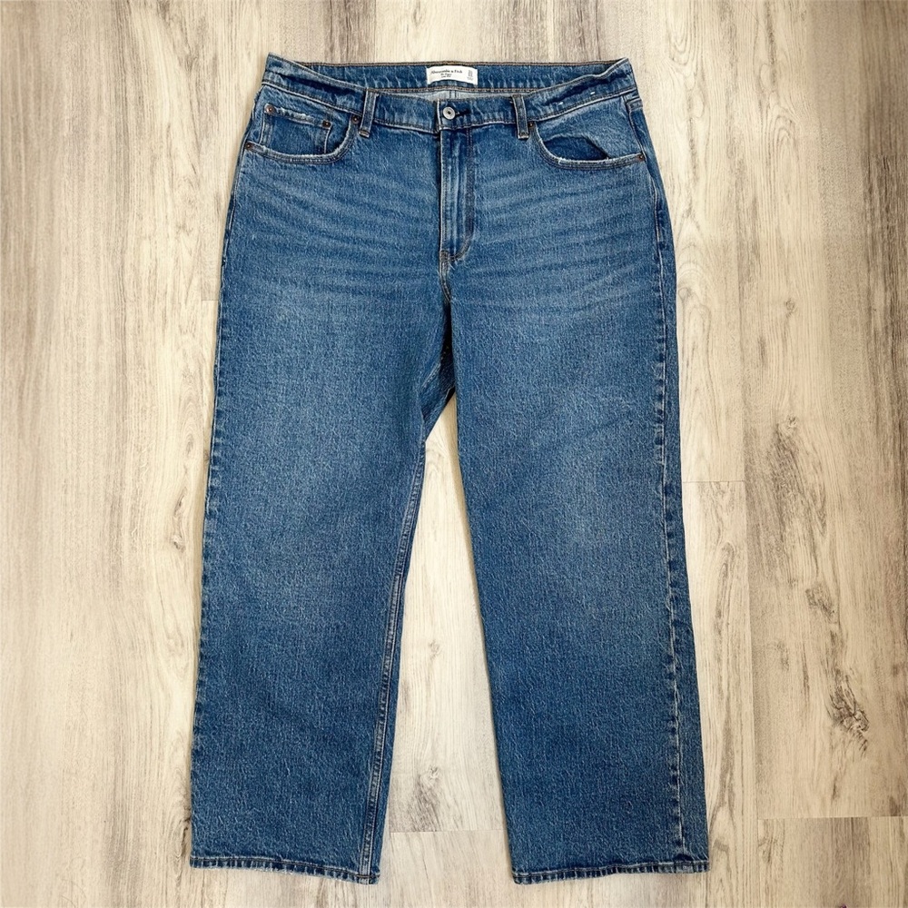 Abercrombie & Fitch Low Rise Baggy Jeans Size 31 Short